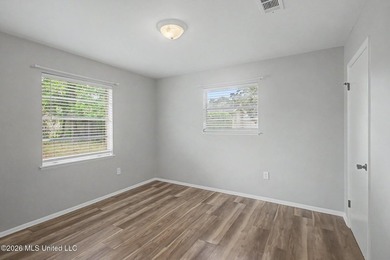 Charming home that is move in ready. This cozy home is waiting - photo 14