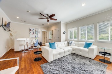 Perched above the shores of Lake Texoma, this stunning modern - photo 4
