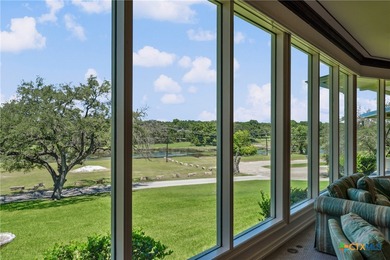 Experience luxury living in this spacious penthouse with - photo 4