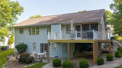 Spacious main level living in the heart of Osage Beach! This 3 - photo 2
