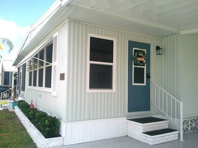 Designer high quality upgraded appointments throughout. Golf - photo 3