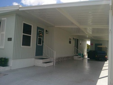 Designer high quality upgraded appointments throughout. Golf - photo 4