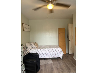 This well-maintained 3-bedroom, 1 full bath, and 2 half-bath - photo 25