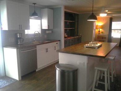 Designer high quality upgraded appointments throughout. Golf - photo 8