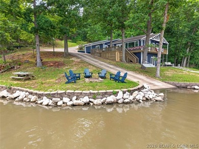 TURNKEY & MOVE IN READY!!! Packed with features that are hard to - photo 2