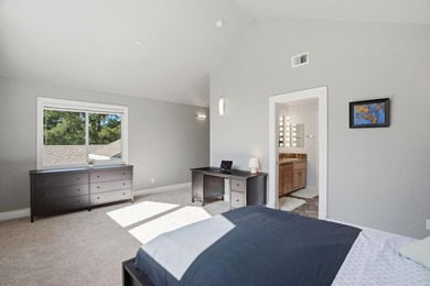 LUXURIOUS CHALET MINUTES FROM SARATOGA VILLAGE | Unfolding - photo 42