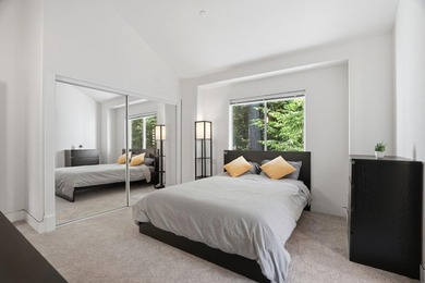 LUXURIOUS CHALET MINUTES FROM SARATOGA VILLAGE | Unfolding - photo 46