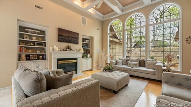 Upon entering this 4 bed nearly 2700sqft one level home, you'll - photo 1