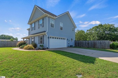 Welcome to 139 N Lakeview Dr in Duncan-a charming two-story - photo 3