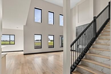 Experience the perfect blend of luxury, comfort, and convenience - photo 17
