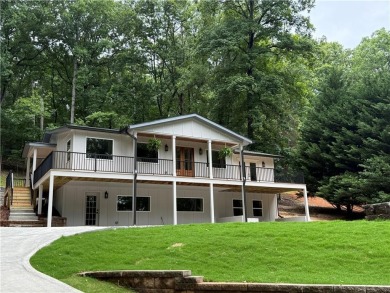 Lake Home For Sale in Dawsonville, Georgia