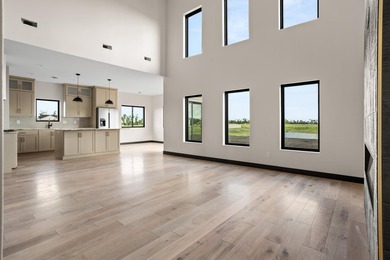 Experience the perfect blend of luxury, comfort, and convenience - photo 21