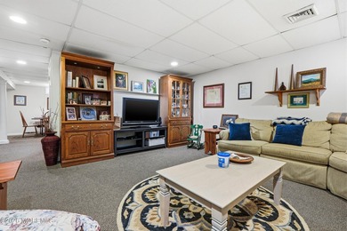 This popular Devon model home is located in the highly desirable - photo 22