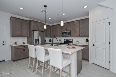 (private lake, pond, creek) Townhome/Townhouse For Sale in Gilbert Arizona