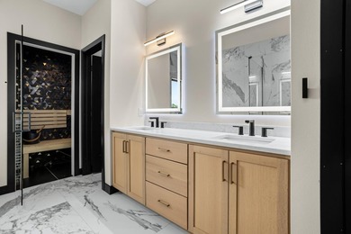 Experience the perfect blend of luxury, comfort, and convenience - photo 35