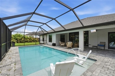 Rare opportunity to own a better than new 3CAR GARAGE pool home - photo 36