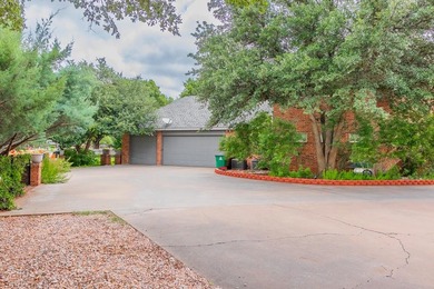 This stunning five-bedroom home in the heart of Bentwood Country - photo 38