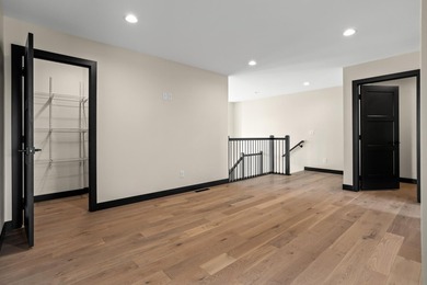 Experience the perfect blend of luxury, comfort, and convenience - photo 42