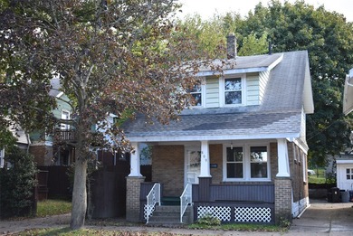 Lake Erie Home Sale Pending in Erie Pennsylvania