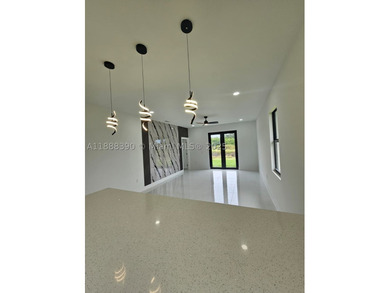 Additional listing photo 4