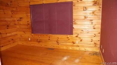 Discover the charm of this stunning log cabin home, which offers - photo 14