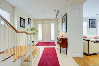 Rebuilt in 2004, this stunning residence sits on an oversized 7 - photo 6