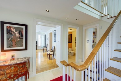 Rebuilt in 2004, this stunning residence sits on an oversized 7 - photo 7