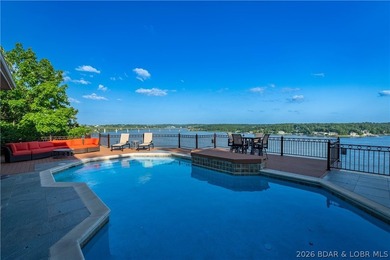 Experience exceptional craftsmanship & timeless design in this - photo 4