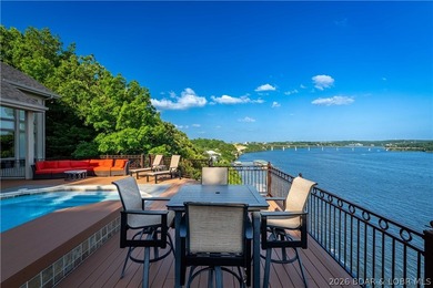 Experience exceptional craftsmanship & timeless design in this - photo 5