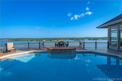 Experience exceptional craftsmanship & timeless design in this - photo 6