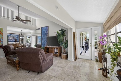 Beautifully maintained 2BR/2BA end-unit villa in desirable - photo 18