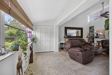 Beautifully maintained 2BR/2BA end-unit villa in desirable - photo 19
