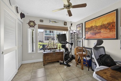 Beautifully maintained 2BR/2BA end-unit villa in desirable - photo 25
