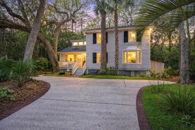 Nestled on the highly sought-after Kiawah Island, this 4-bedroom - photo 1