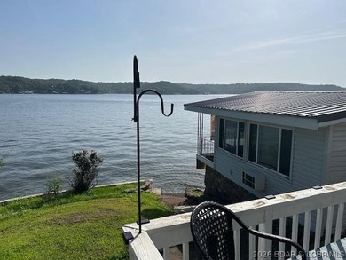 Wonderful lake view from this Gravois home. Original owner is - photo 4