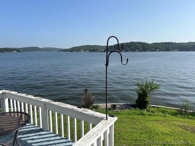 Wonderful lake view from this Gravois home. Original owner is - photo 5