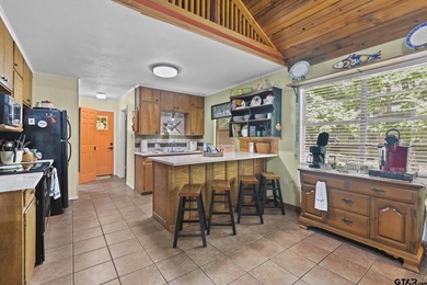 If you've ever dreamed of owning a classic waterfront lake house - photo 21