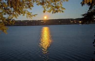The Ultimate All-Season Lake Home. Custom 4 BR, 3.5 Bath, 2426 - photo 43
