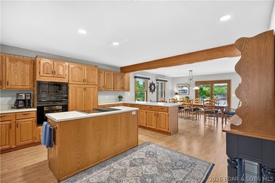 4 BED/4.5 BATHS/3600+ SQ.FT., 115' LAKEFRONT ON 2 LOTS WITH - photo 6