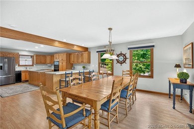 4 BED/4.5 BATHS/3600+ SQ.FT., 115' LAKEFRONT ON 2 LOTS WITH - photo 9