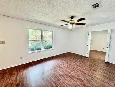 This freshly-painted home in West Pensacola is ready for it new - photo 11