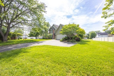 Set on nearly half an acre, this 2 story brick-front Colonial - photo 3