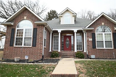 (private lake, pond, creek) Home For Sale in Kansas City Missouri