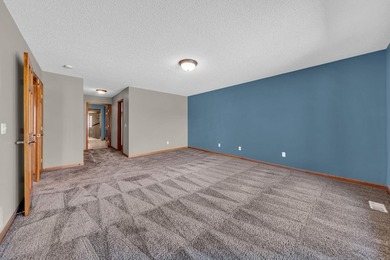 Wonderful one-level living in the highly sought-after Eagle - photo 10