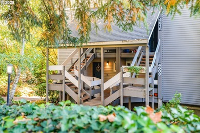 Lake Oswego Condo For Sale in Lakeoswego Oregon