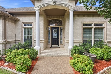 Experience luxury living at this exceptional 3 bed, 3 bath, 3 - photo 3