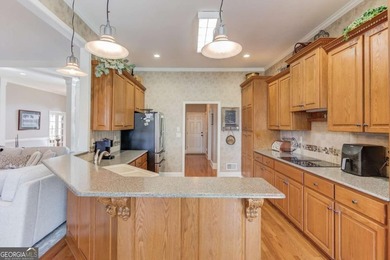 Welcome to this beautifully maintained Frank Betz designed ranch - photo 14