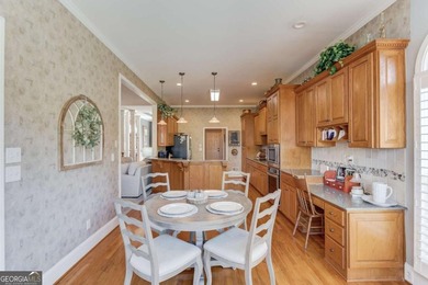 Welcome to this beautifully maintained Frank Betz designed ranch - photo 17