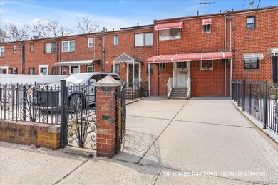 Welcome to this 2-bedroom, 3.5-bath home located in Brooklyn - photo 2