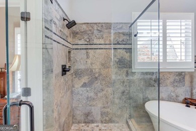 Welcome to this beautifully maintained Frank Betz designed ranch - photo 27